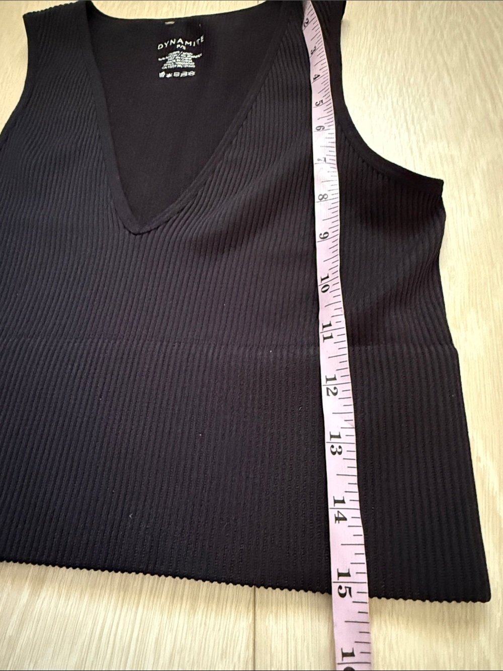 Dynamite Black Ribbed V-Neck Crop Tank Top - Picture 5 of 8